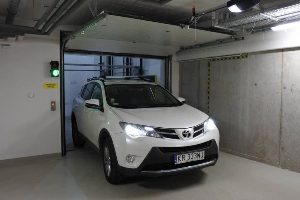 Boutique 109 - Old City, Luxury Apt. With A Garage Krakau Exterior foto